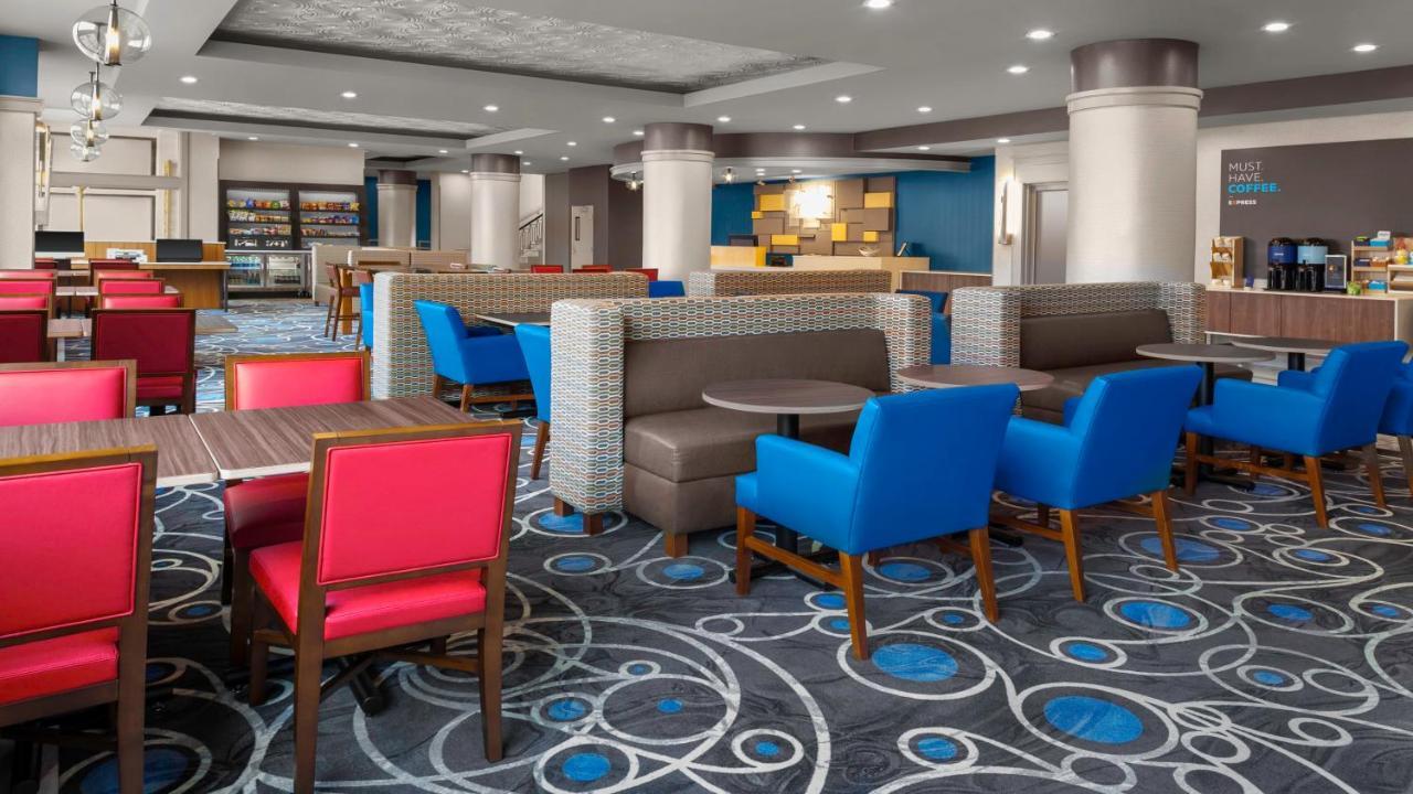 Holiday Inn Express - Kansas City Downtown By Ihg Exterior photo