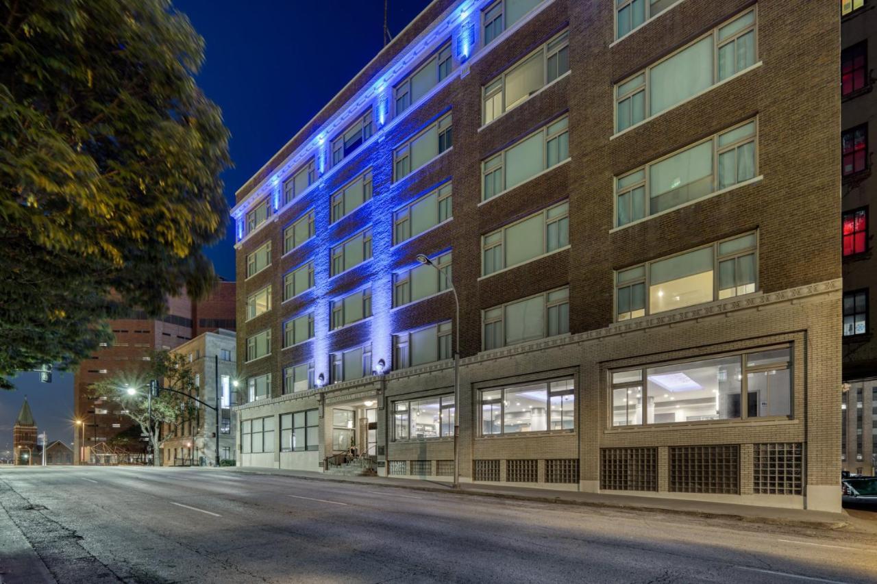 Holiday Inn Express - Kansas City Downtown By Ihg Exterior photo